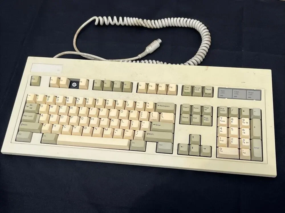 Vintage late-1980s/early-1990s Key Tronic 101-key keyboard Mechanical